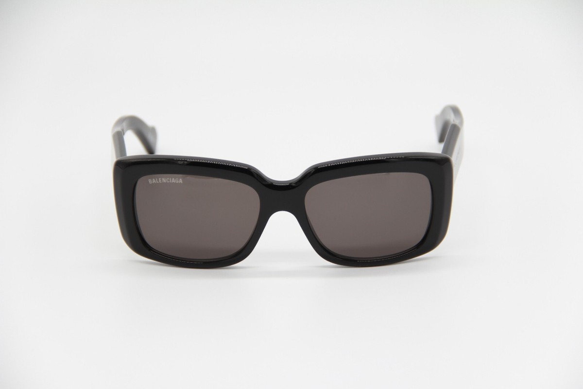 BALENCIAGA ブラックサングラス BB0075S 001 Balenciaga BB0075S 001 55 Sunglasses | Glasses Station