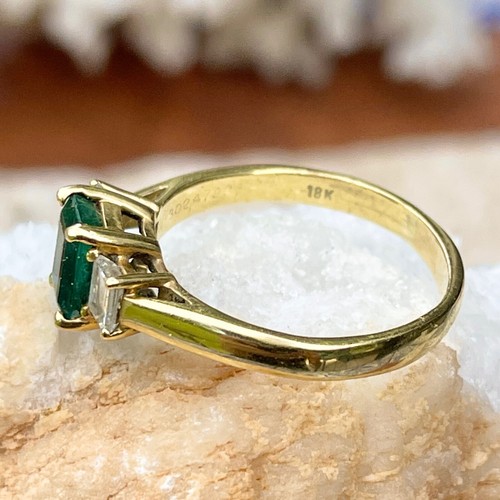 Estate 18K Yellow Gold Emerald-Cut 1.25 CT Emerald + Emerald-Cut Diamond Ring 9 - Picture 7 of 12