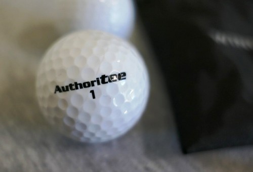 NEU Wind River Werbetasche, 2 Authoritee #1 Golfbälle, 9 Tees, Divot Tool - Bild 5 von 12