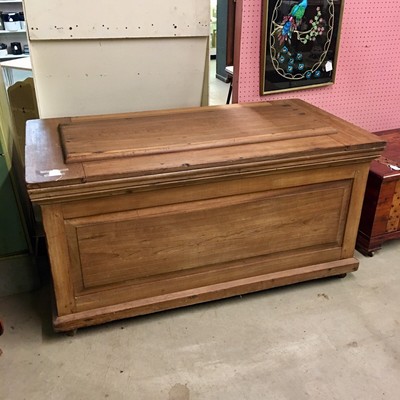 Awesome Huge Solid Wood Blanket Chest Box Coffee Table Square Nailed - Solid Wood Coffee Table Chest Awesome Huge Solid Wood Blanket Chest Box Coffee Table Square Nailed - Solid Wood Coffee Table Chest