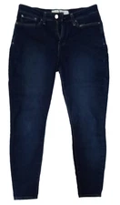 Signature by Levi Strauss & Co. Gold Label Women's Mid Rise Skinny 8S 29x28