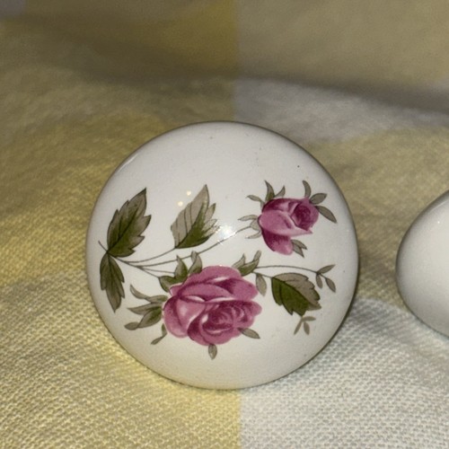 4 pomelli a strappo vintage in ceramica porcellana rose floreali recuperate con viti - Foto 11 di 13
