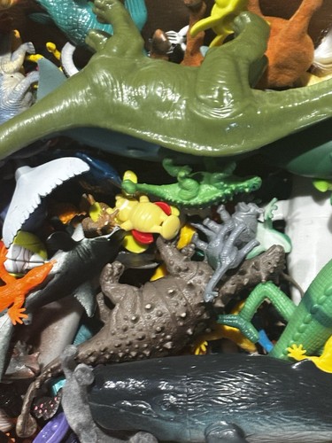 5lb+ Lot Of Hard Plastic PVC Vintage Figures Dinosaur Animals Disney Creatures - Picture 7 of 11