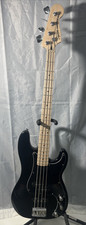 Squier Affinity Series Precision Bass PJ Maple Fingerboard Black