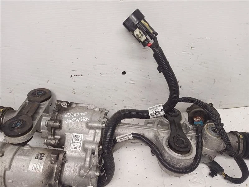 Estante y piñón de dirección asistida de Chevrolet Silverado 1500 2016 10986668 Foto 4 de 4