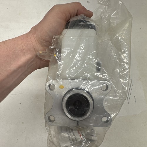 Brake Master Cylinder For Toyota 93-95 4runner (AUTOZONE # M52711) UNUSED - Bild 7 von 10