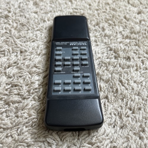 ✨Genuine TASCAM RC-CD200IL remote control ! Nice! - Picture 4 of 8