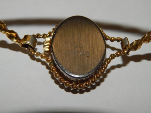 Beautiful Vintage Gold Tone Baylor Watch Wind Up Great Working Condition - Picture 4 of 9