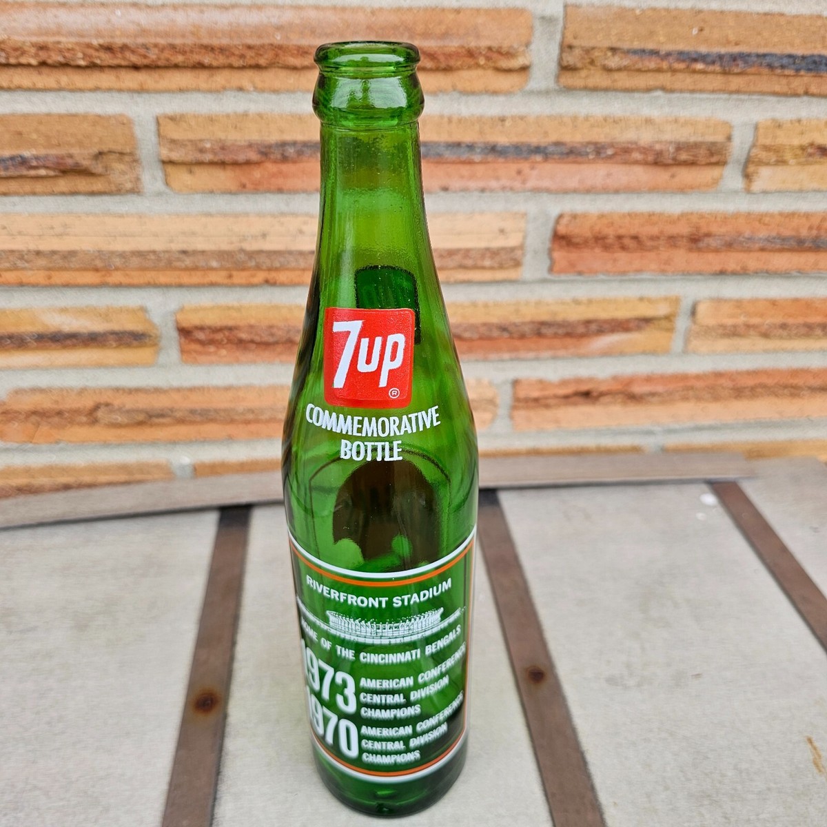 1973 7up bottle Cincinnati Bengals Football Riverfont
