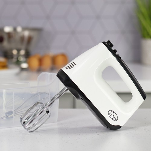 Quest Hand Mixers with Storage Case / Includes Flat Beaters, Dough Hooks & Whisk - Picture 10 of 18