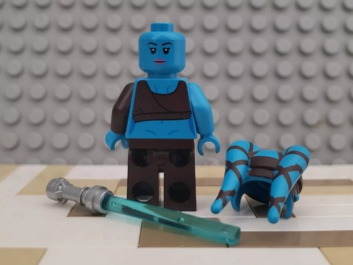 LEGO Aayla Secura Minifigure - 75182 Star Wars Jedi - Republic Fighter Tank - Picture 3 of 4