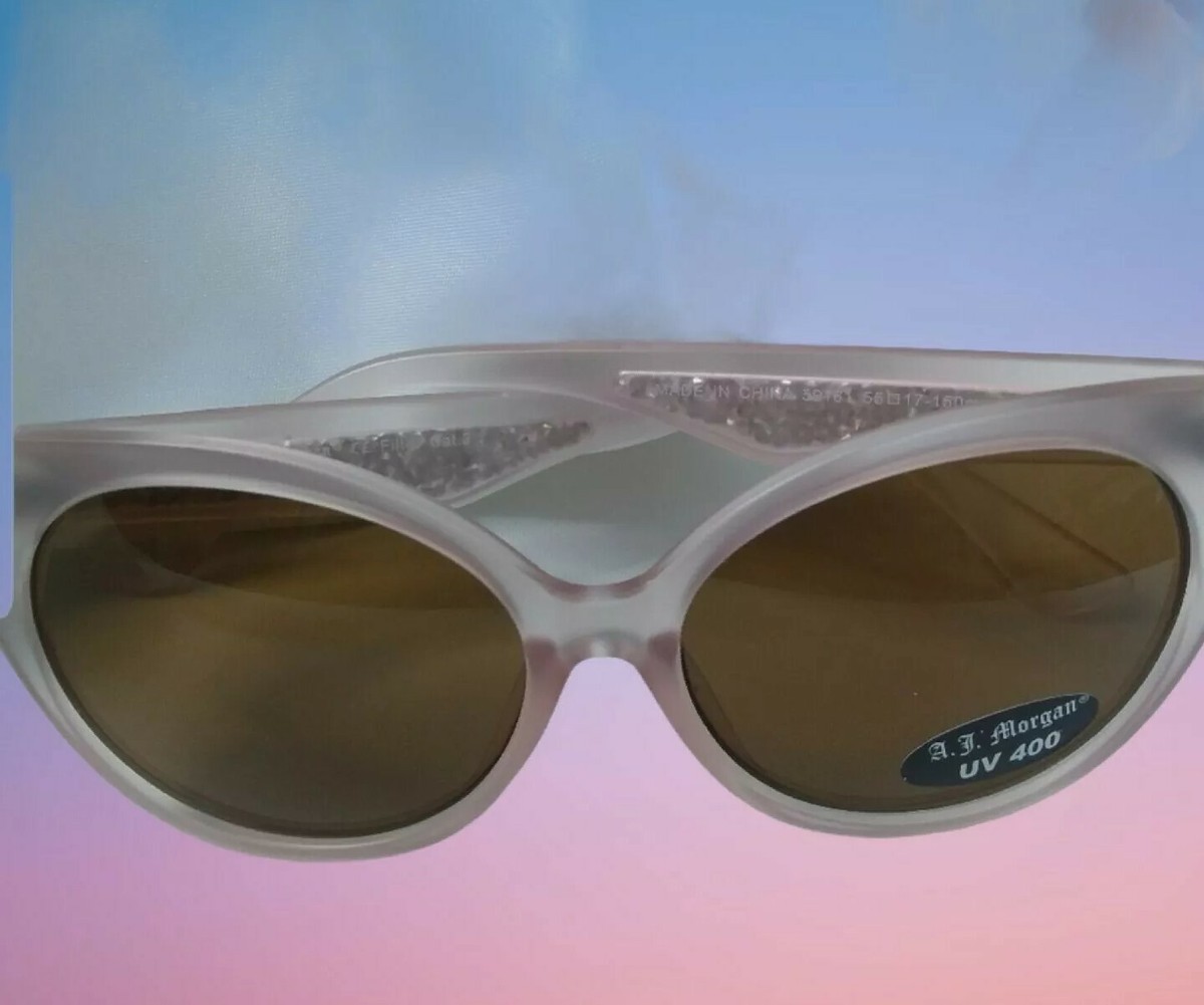 AJ Morgan pink femme fatale retro cat eye sunglasses A.J. Morgan Pink Sunglasses for Women | Mercari main image 2