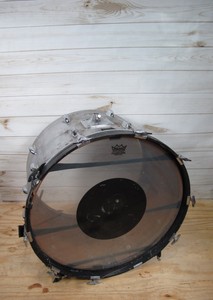 Slingerland-22x15-Vintage-1970s-Chrome-Kick-Drum-w-Legs