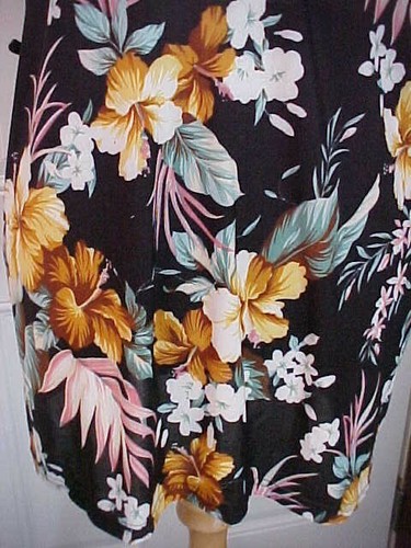Sun & Fun Women's Blouse Size Small Poly Blend Hawaiian Floral Print New No Tag - Picture 3 of 8