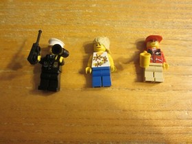 Lego Incomplete Set 8401 Town City Minifigure Collection WITH 3 MINIFIGURES