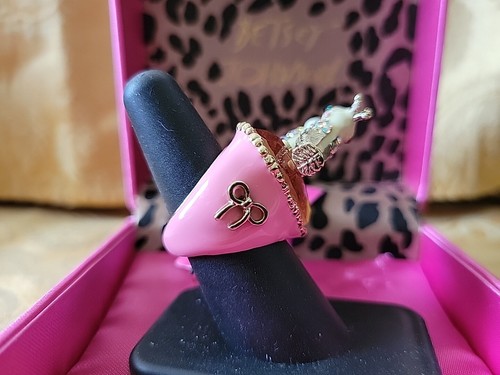 Betsey Johnson LoveBirds w/Crystals Atop Pink Glitter Heart Enamel Ring 7.5 NWT - Picture 9 of 18