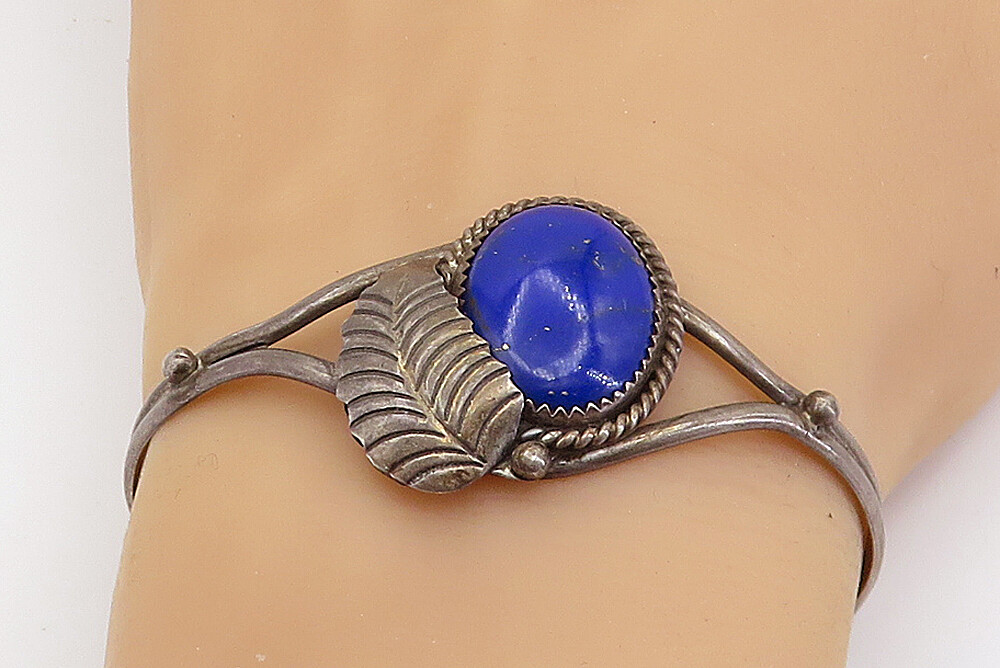 Roy buck navajo jewelry deals
