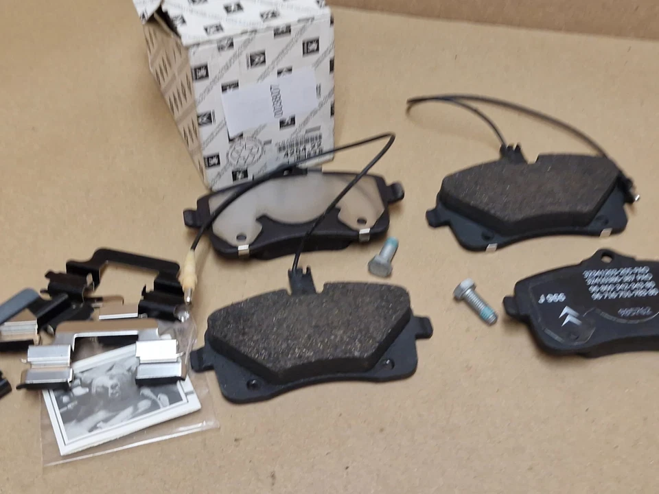 Peugeot 407 2004-2011 1.6 HDi 1.8 2.0 Front Brake Pad Set 425422 Genuine NEW OEM - Image 2 of 4