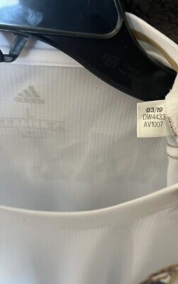 Men's Authentic Adidas Real Madrid CF 19/20 Home Jersey Size Men's Authentic Adidas Real Madrid CF 19/20 Home Jersey Size