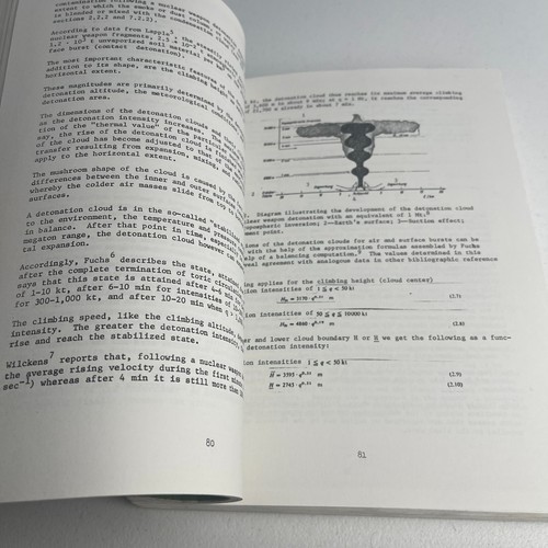 VTG FBIS - East Europe Report 1983 Nuclear Weapons and Protections Hoffmann - Foto 4 di 11