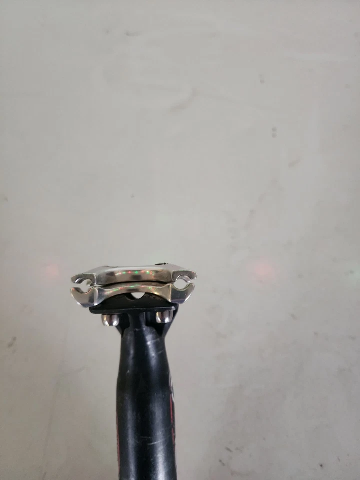  Oval Concepts Alloy 2 Bolt Seat post 32.4 x 280mm  - Image 4 of 4