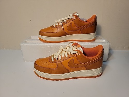 NIKE HOMBRE AIR FORCE 1 BAJA PUESTA DE SOL/CACAO WOW/LECHE/RUSSET HQ3639 720 TALLA: 10 - Imagen 10 de 12