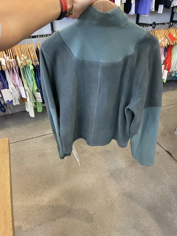 Совершенно новый! Женское зеленое флис Lululemon! Размер 6 - Изображение 4 из 4