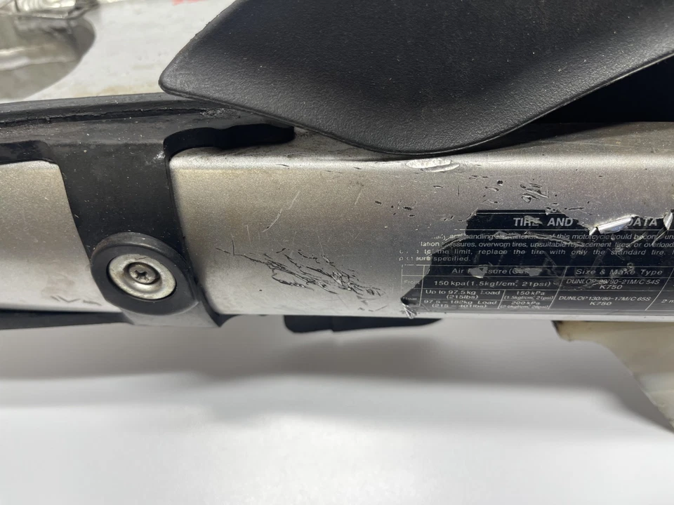 Brazo basculante trasero 33001-0207-458 OEM 08-18 KAWASAKI KLR 650 KLR650 Foto 3 de 4