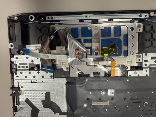 5CB1D04600 Lenovo Upper Case Palmrest Keyboard ASM USA ENG C 82K1 Missing Key - Bild 3 von 4