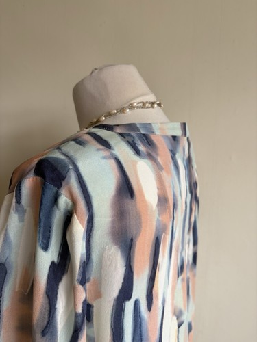 POETRY 100% Silk Blouse Top. UK 14 16. 41" Grey Blue Peach Watercolours Painter - Picture 9 of 14