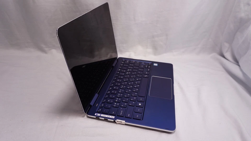 Bolígrafo Samsung Notebook 9 15.6" NP930SBE / i7-8565U / 16GB / 256GB / SIN AC (#134) Foto 4 de 4