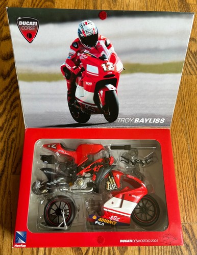 Newray Ducati Desmosedici 2004 Troy Bayliss 1:12 Diecast Model Kit NIB - Rare! - Picture 2 of 4