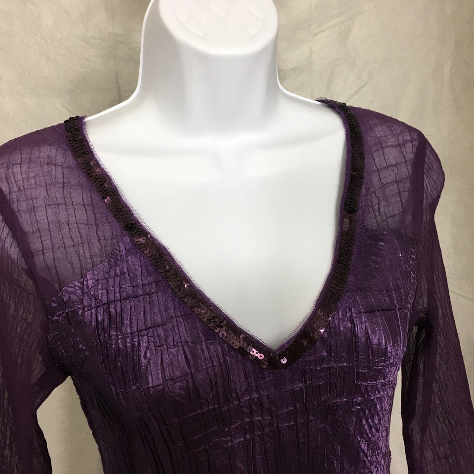 Vestido Komarov pequeño para mujer púrpura arrugado Charmeuse lentejuelas ribete midi línea A Foto 3 de 4