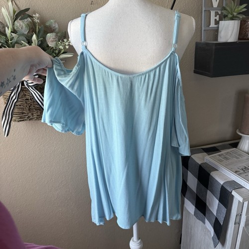 Torrid Damen Plus blaues schulterfreies Oberteil mit gekreuzten V-Ausschnitt 3X - Bild 7 von 9