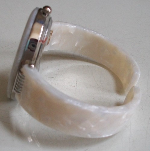 Women's Number Beige & Silver Finish Acrylic Band Oval Bangle Cuff Casual Watch - Picture 3 of 5