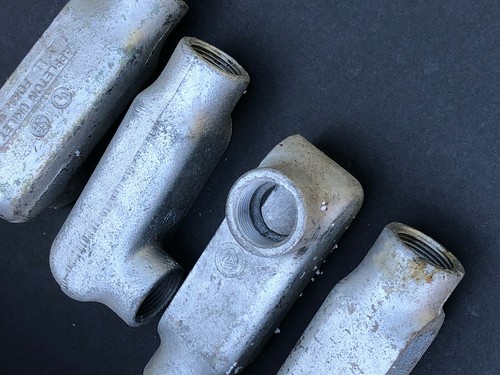 14 pcs Appleton electric conduit unilet outlet body size 1" LL35 malleable form - Picture 4 of 4