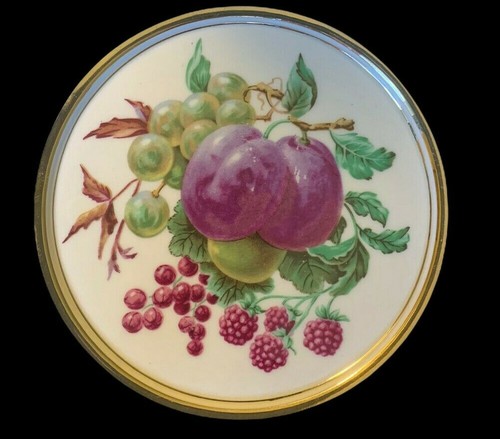 Hyalyn Square Collectors Plate 8" Square Plums Grapes Berries Ivory w Gold Trim - Picture 4 of 6