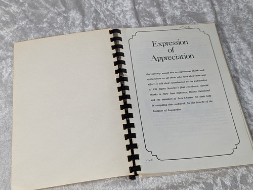 CHI Sigma Sroritys Cookbook Wichita Kansas 1981 Favorite Recipes Grannycore - Imagen 3 de 9