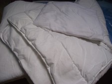 / 😉ENSEMBLE COUETTE légère  et DRAP HOUSSE  (  IKEA 1 personne ) 😉 /