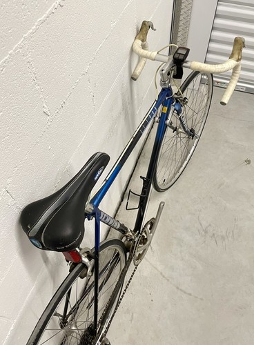 1980s Schwinn LeTour Road Bike - Lugged Steel - Blue Black Fade Paint - Suntour - Picture 10 of 15