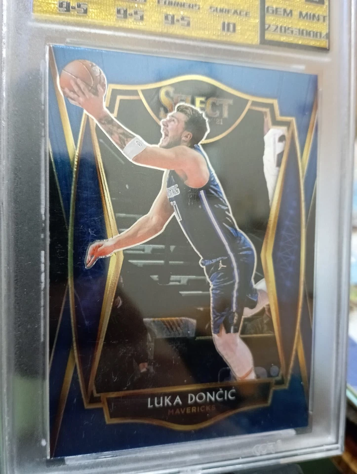 Luka Dončić 2019-20 PANINI Select NBA card (COR-9.5 Gem Mint) - Image 2 of 4