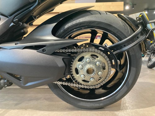 Ducati Diavel Carbon 1200 - Low Mileage - Picture 10 of 15