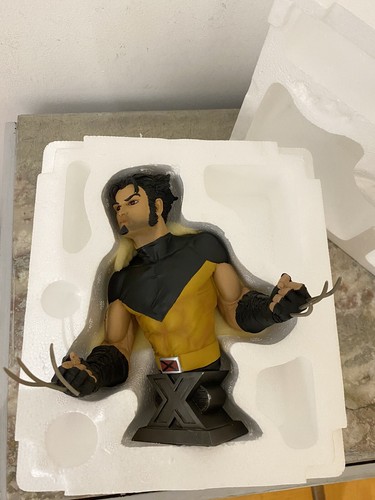 Marvel X-Men Wolverine Ultimate Bust Diamond Select Limited Edition In Box! - Picture 6 of 13