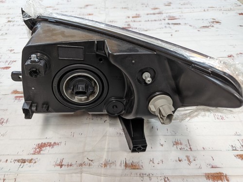 TYC 20-6787 Right Headlight Assembly For 2007-2012 Dodge Caliber - Picture 2 of 4