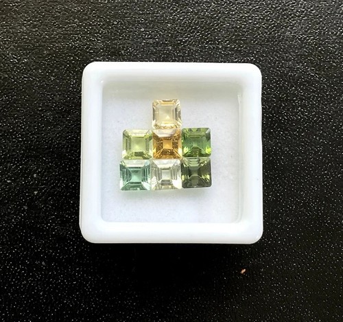 4.90 carats mix match tourmaline pair , 5x5 MM multi color tourmaline square - Picture 4 of 5