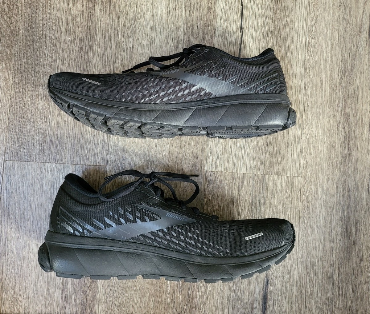 Brooks ghost mens size 13 cheap