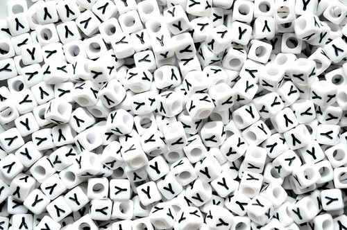 100, 500 Stk. 6 MM weisse Würfel einzelne & gemischte Buchstaben Acryl Perlen - Bild 26 von 28