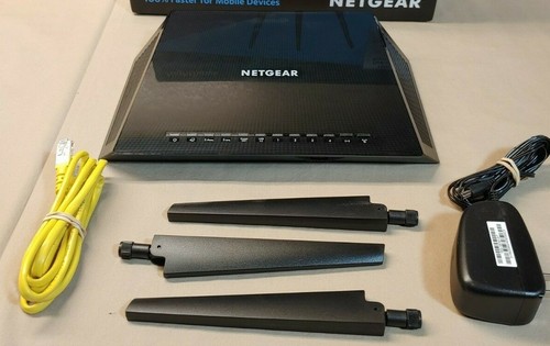 NETGEAR Nighthawk R6700v2 AC1750 Wireless Wi-Fi Router Dual Band 802.11ac - Picture 1 of 4