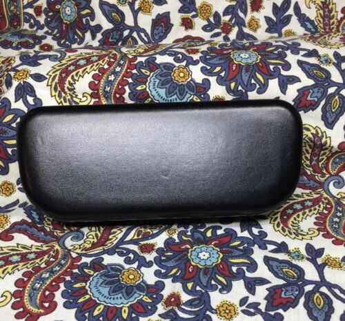 Coach Authentic Hard Eyeglass Case Medium Size in Black Synth.Leather Clam Shell - Picture 5 of 7