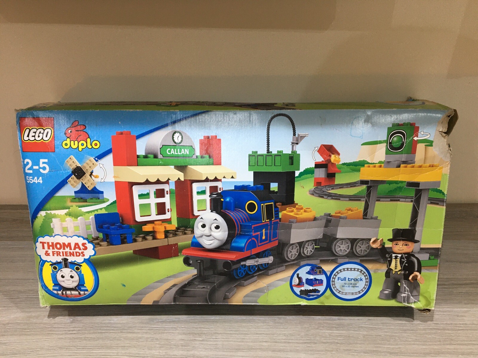 thomas the tank engine duplo train set